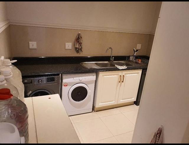 3 BEDROOM APARTMENT FOR SALE IN LA LUCIA RIDGE